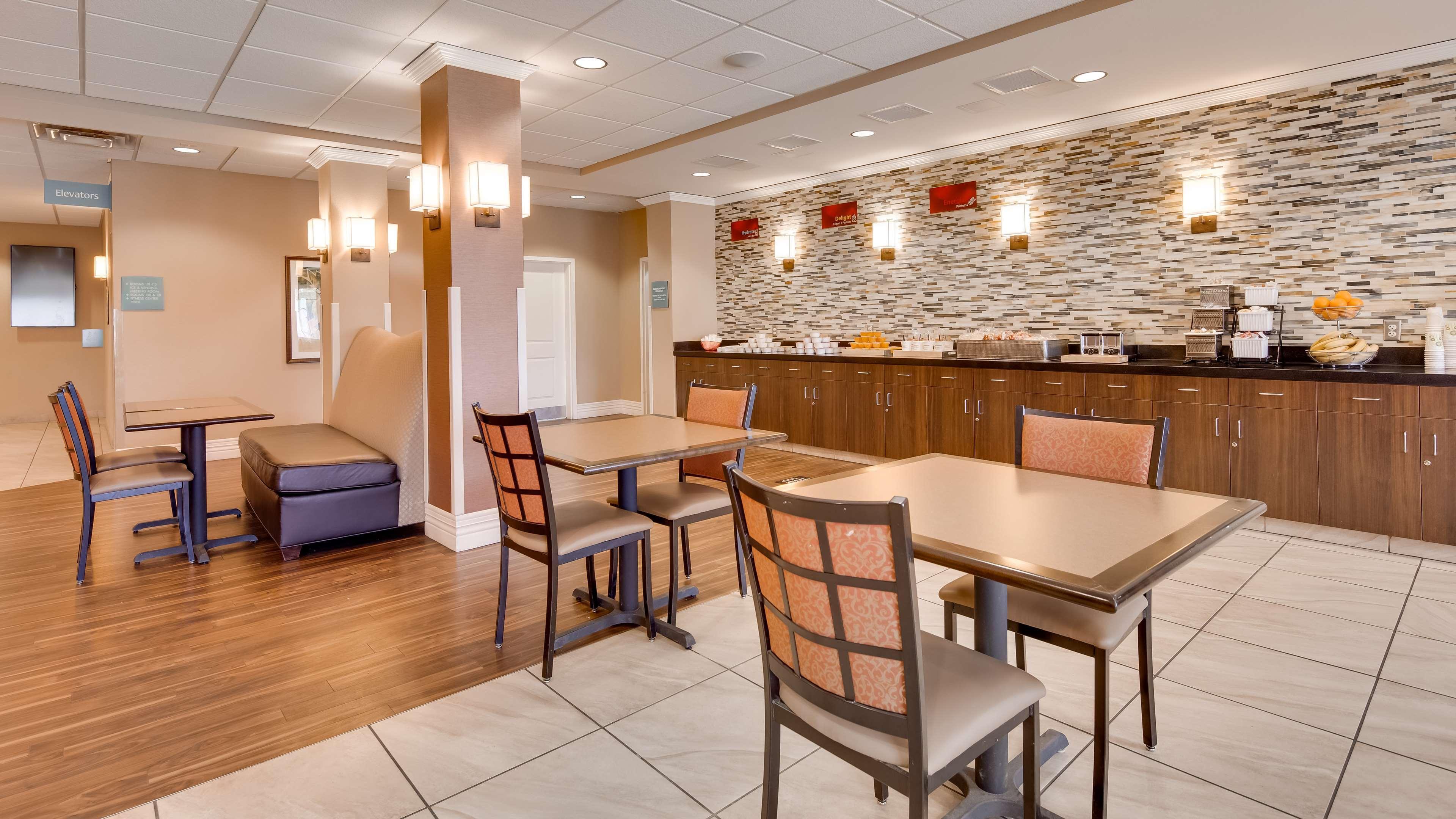 Best Western Plus Chalmette Hotel Extérieur photo